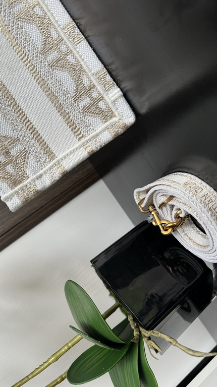 Dior 7001 21 5x13x7 5cm wz1_6