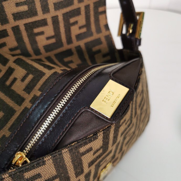 F715 26X15X4cm XMY 9