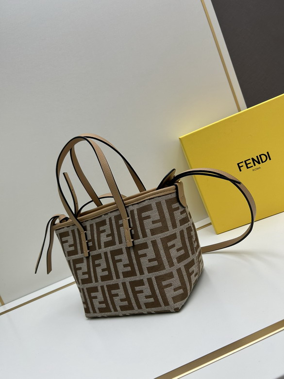 Fendi 3017 23x19 5x15cm jj1_2