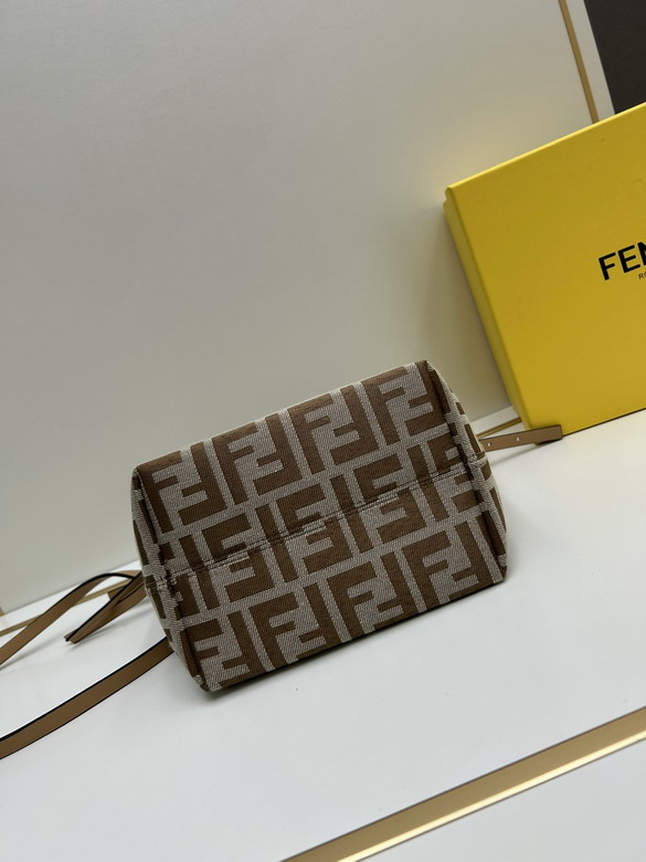 Fendi 3017 23x19 5x15cm jj1_5