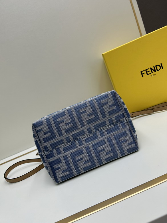 Fendi 3017 23x19 5x15cm jj2_4