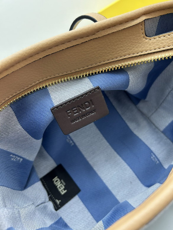 Fendi 3017 23x19 5x15cm jj2_8