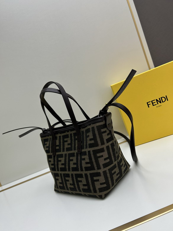 Fendi 3017 23x19 5x15cm jj4_2