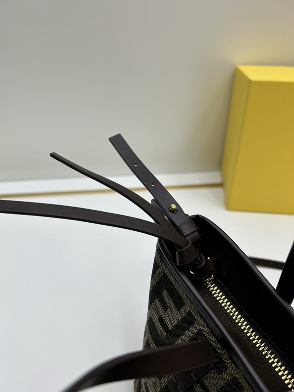 Fendi 3017 23x19 5x15cm jj4_5