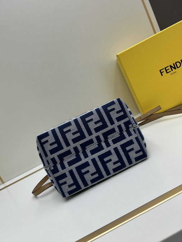 Fendi 3017 23x19 5x15cm jj_4
