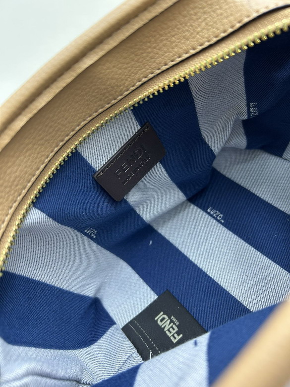 Fendi 3017 23x19 5x15cm jj_8