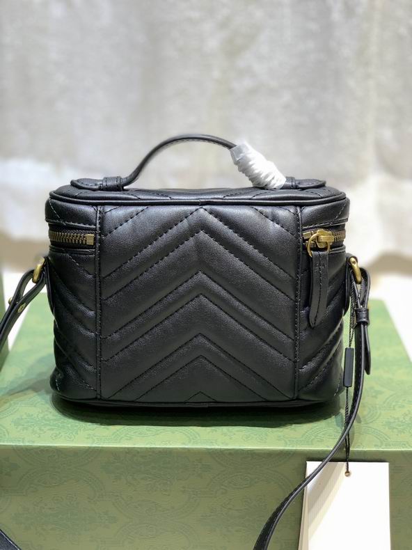 GG Marmont 672253 19x13x7cm df05 (2)