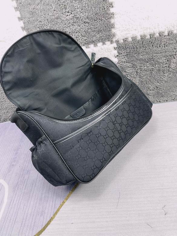 Gucci 42x30x15cm CX 4 (4)