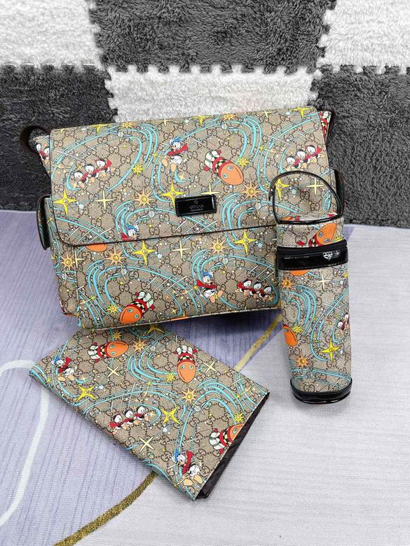 Gucci 42x30x15cm CX 7 (2)