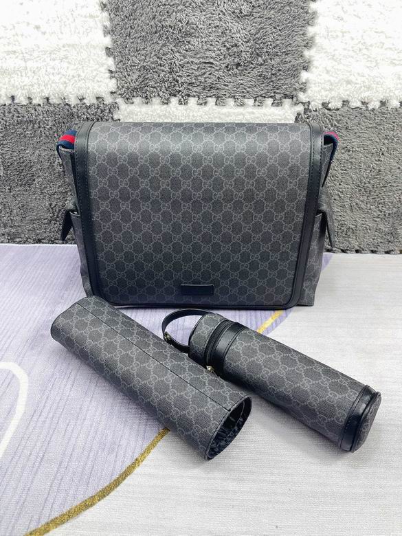Gucci 42x32x15cm CX (2)