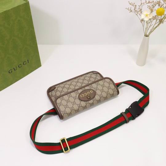 Gucci 493930 24.5x17.5x3.5cm zy (5)