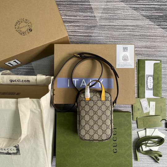 Gucci 658556 12x16x7cm CN (2)