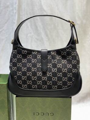 Jackie 678843,685127 df01 (3)