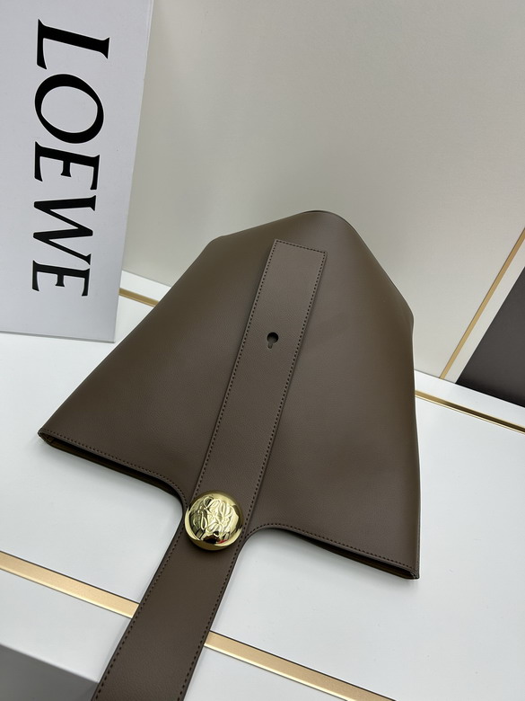 Loewe S652288 24 5x23 5x28cm jj2_5