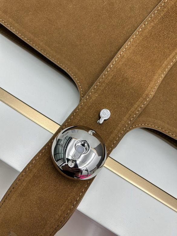 Loewe S652288 24 5x23 5x28cm jj_6