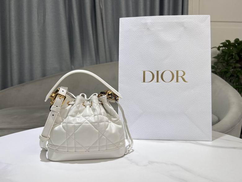 M2780 17X16X9cm YG 0