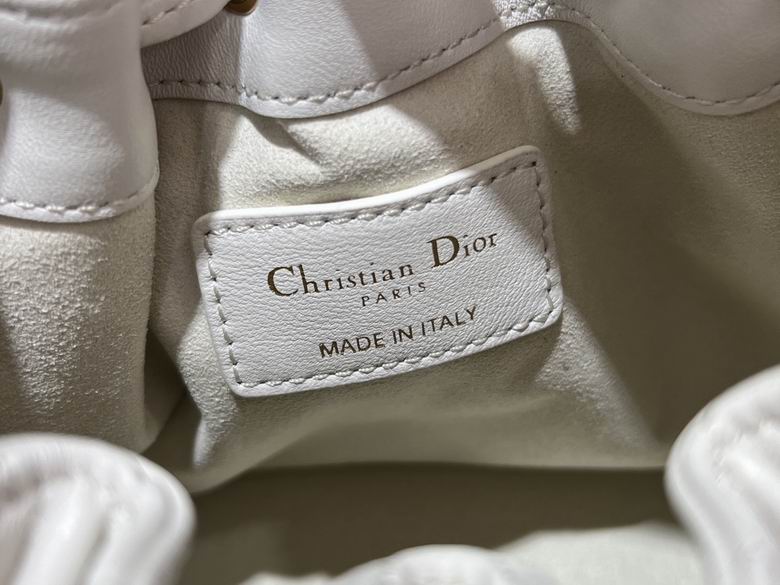 M2780 17X16X9cm YG 8