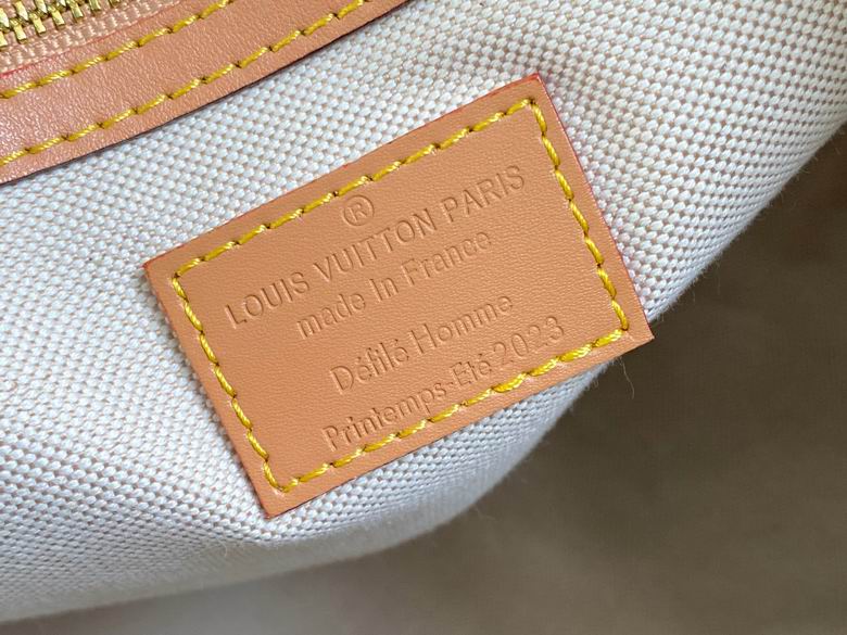 M40739 50X29X23cm XM 8