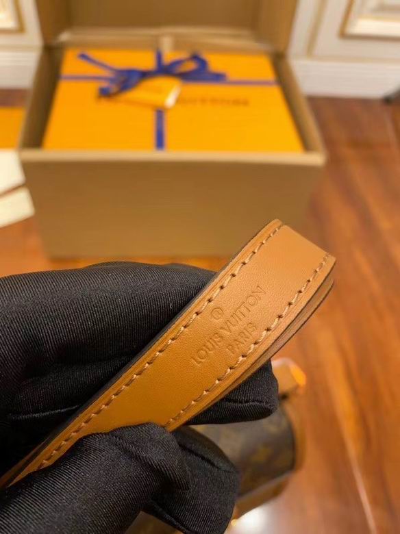 M44580 20X15X9cm YG 1