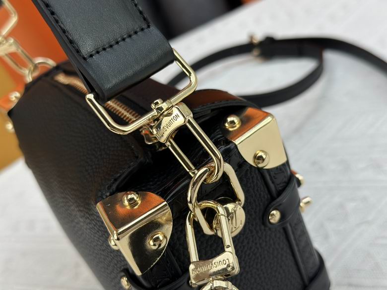 M46815 18X12X7cm XMY 6色 15