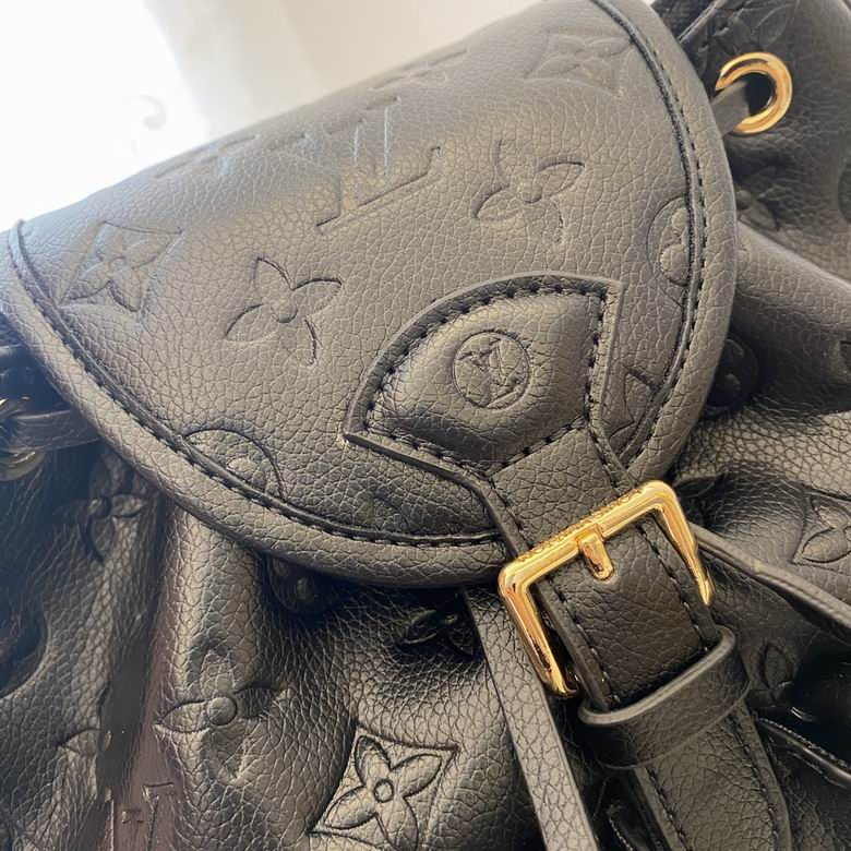 M46932 21X23X10cm XMY 7