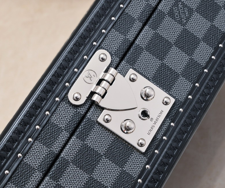 M4700B 34x18x11cm ss1_5