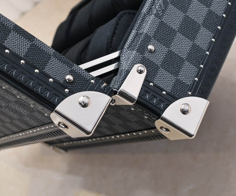 M4700B 34x18x11cm ss1_6