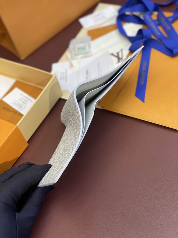 M69037 11.5X9X1.5cm YG 4