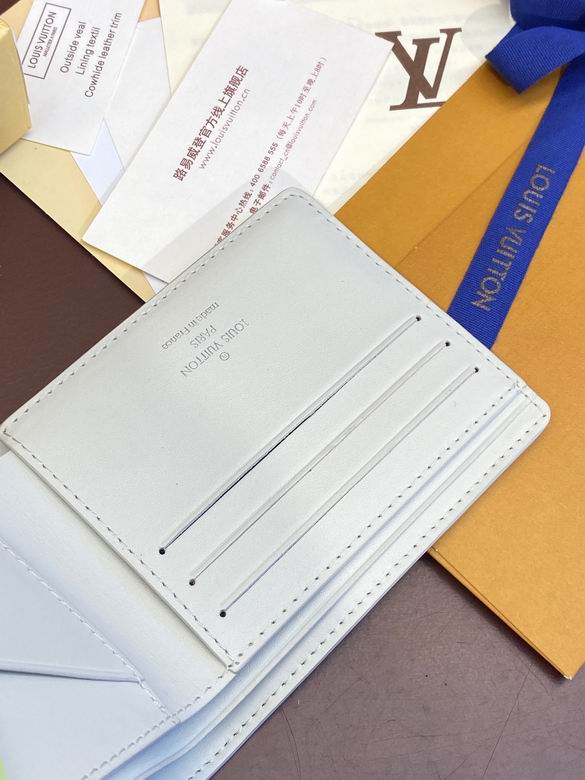 M69037 11.5X9X1.5cm YG 6