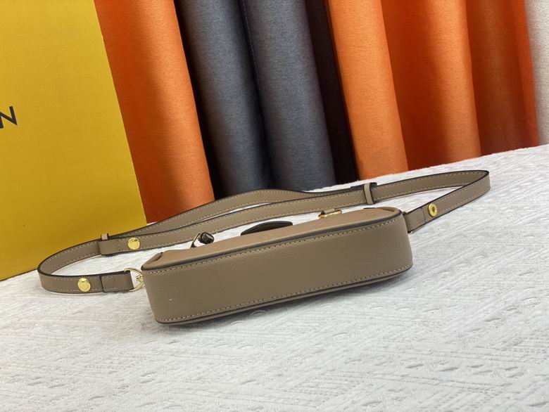 M81066 19X11.5X3cm XMY 3色 23