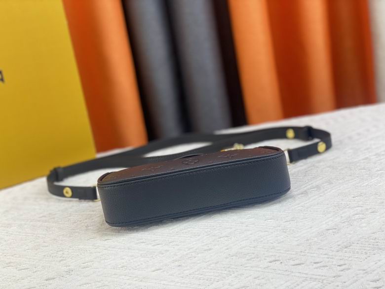 M81066 19X11.5X3cm XMY 3色 5