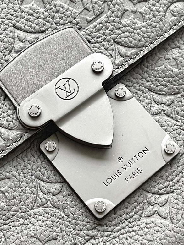 M82559 28x22 5x3 5cm gf1_5