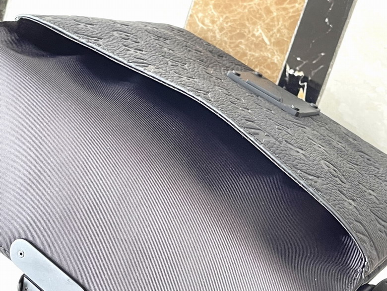 M82559 28x22 5x3 5cm gf1_8