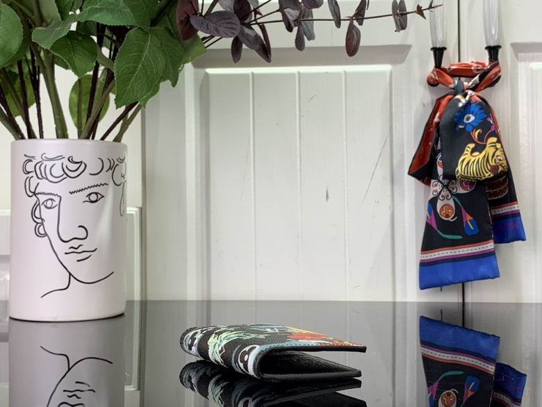 M83498 7.5X11.1X1cm YG 4色 7