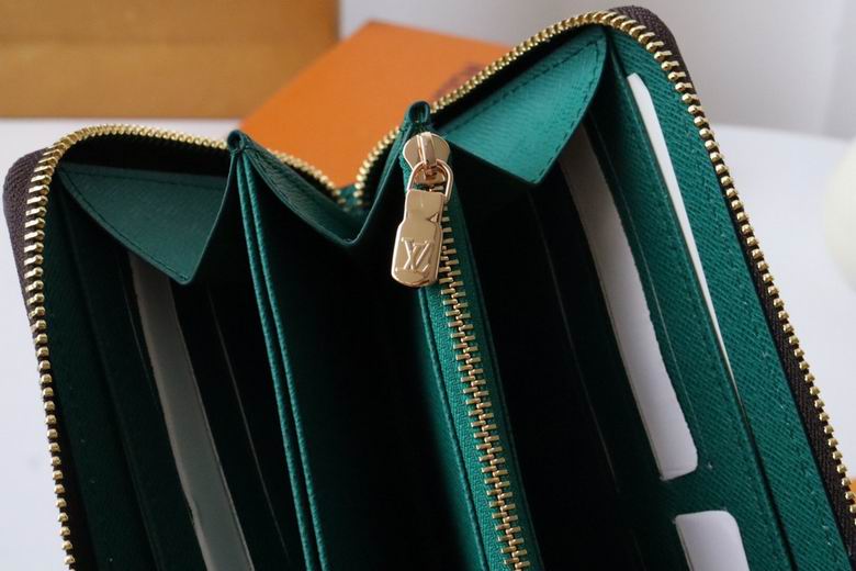 M83689 19.5X10.5X2.5cm XM 7