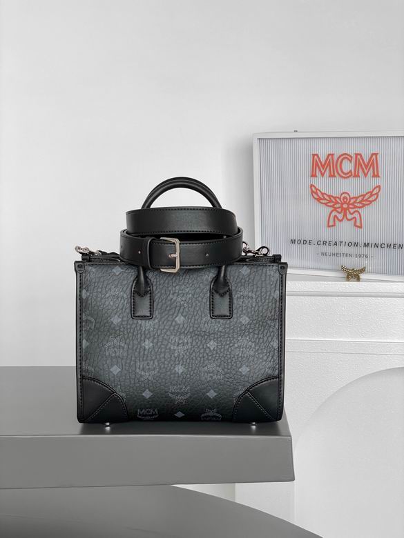 MWTCABOO7BK001 24X11X19cm XM 7