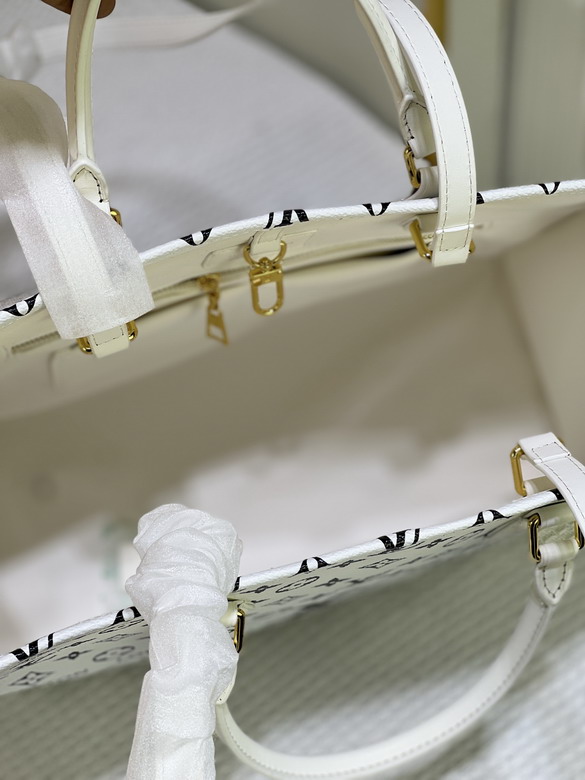 On M46542 34x26x13cm ss3_9