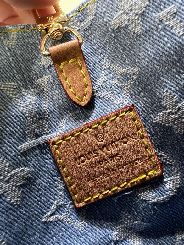 On M46993 18x15x8 5cm ss_9