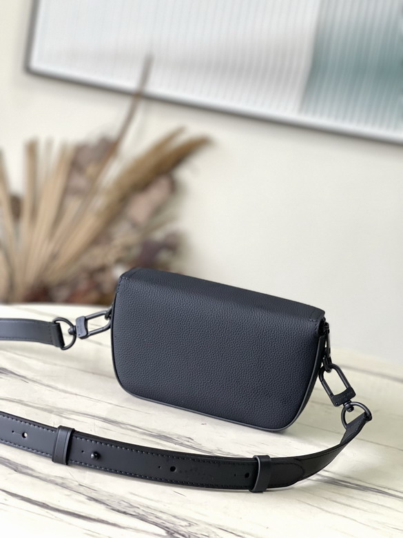 Pilot M83563 20x12x5 5cm gf1_3