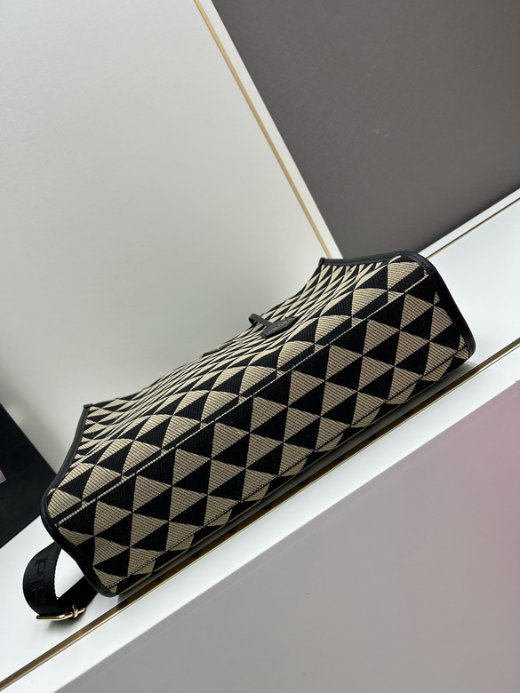 Prada 23140 39x30x11cm jj1_5