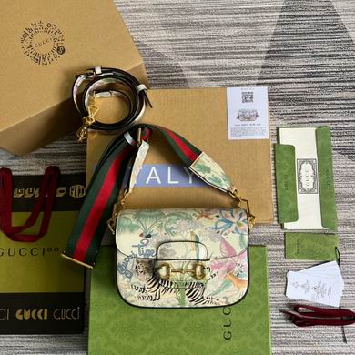 Supreme 677266 20.6X14.5X5cm MP (1)