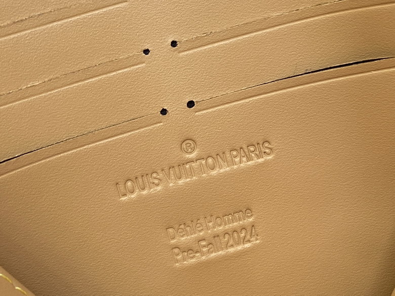 Voyage M83465 27x21x3cm gf1_9