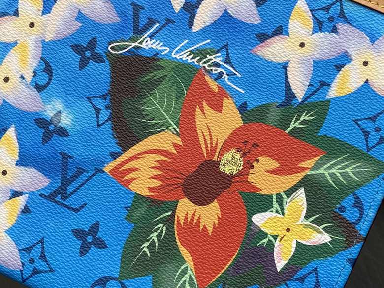 Voyage M83465 27x21x3cm gf2_5