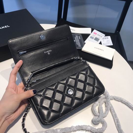 Wallet on chain 33814 19x12.5cm AL02 (4)