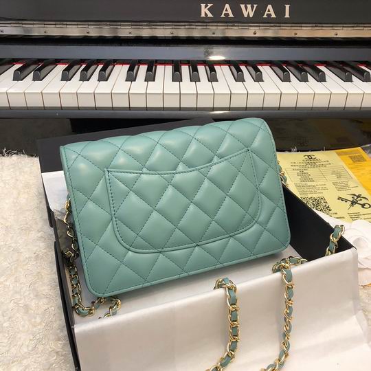 Wallet on chain 33814 19x12.5cm AL06 (2)