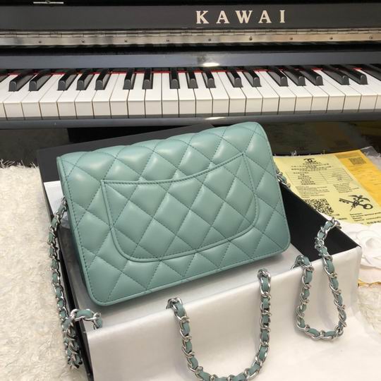 Wallet on chain 33814 19x12.5cm AL07 (2)