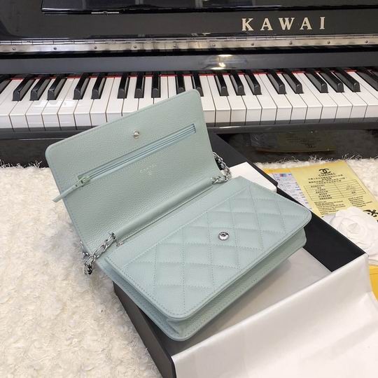 Wallet on chain 33814 19x12.5cm AL35 (4)