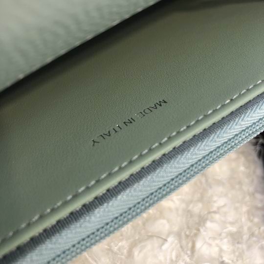 Wallet on chain 33814 19x12.5cm AL35 (8)