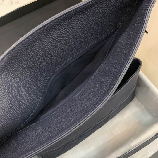 Wallet on chain 8095 32x7.5x19 cm al (8)