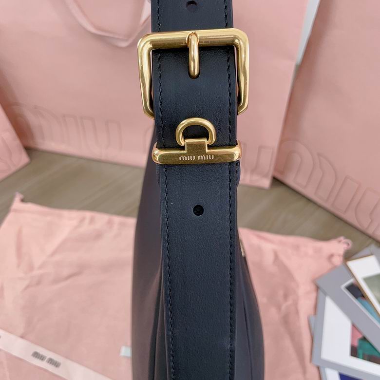 5BC151 27X20X8cm SF 5